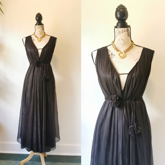 Vintage black nightgown - Picture 2 of 9